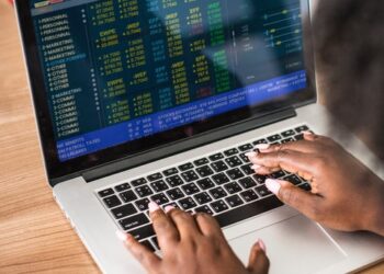 Mobile Health Solutions to rectify digital inequality in communities affected by drug addiction (R43/R44 Clinical Trial Optional)